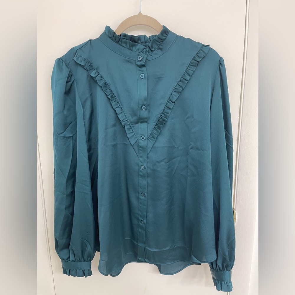 Ann Taylor satin blouse size XL. Condition new